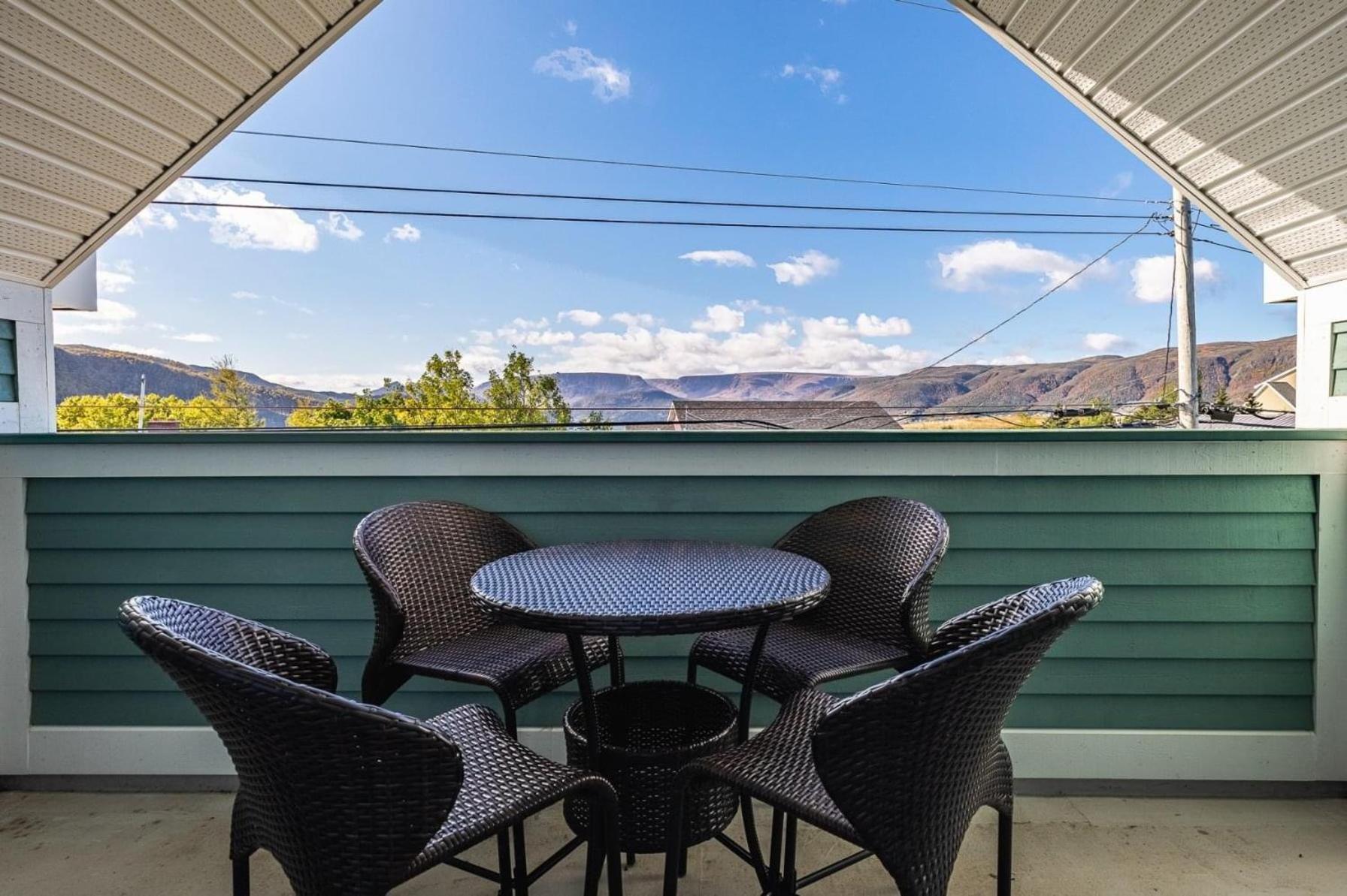 The Tides Inn Norris Point 외부 사진
