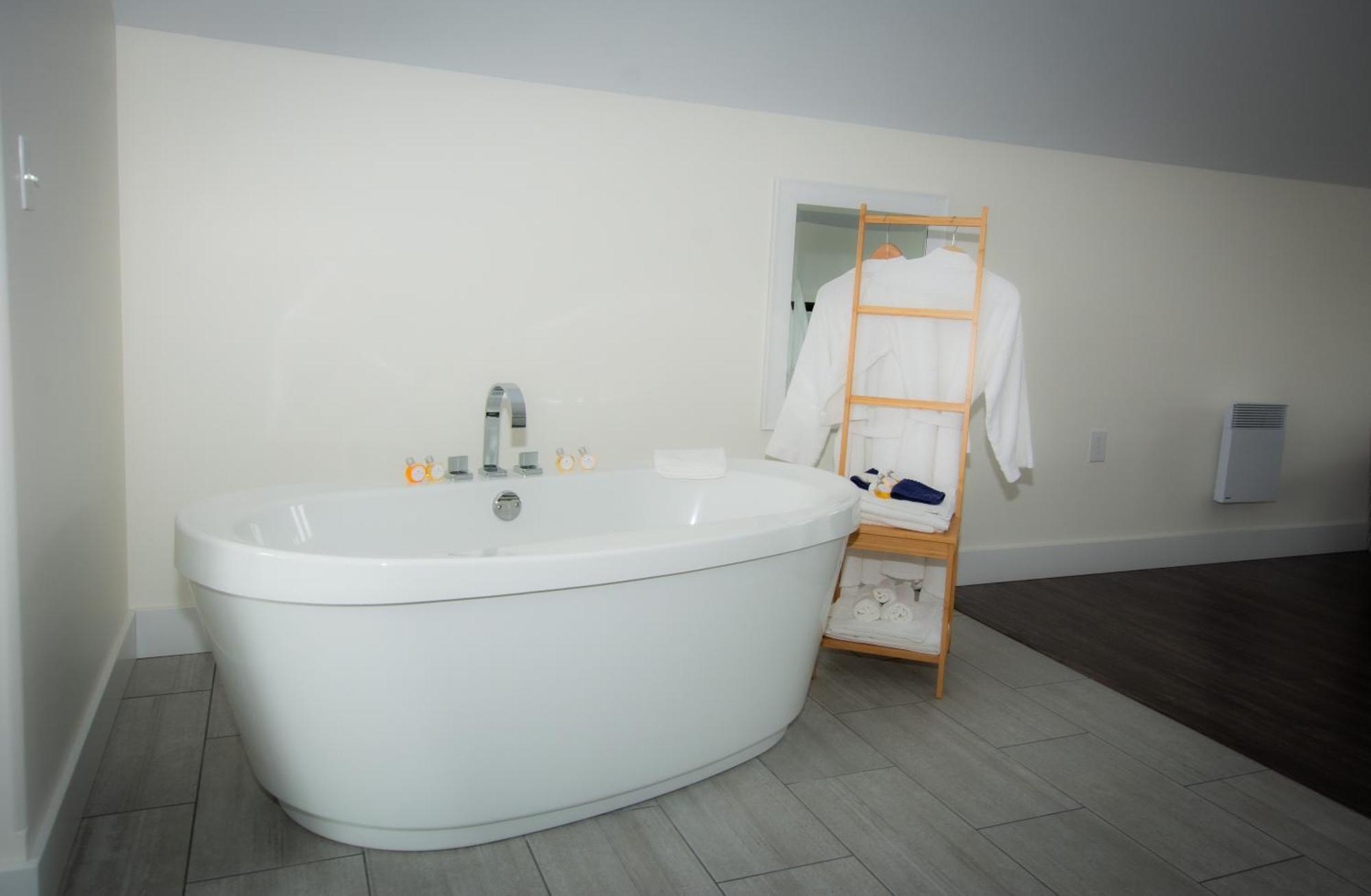 The Tides Inn Norris Point 외부 사진